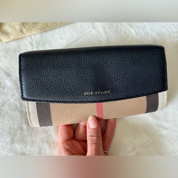 Vintage Burberry Wallet - Picture 6 of 8